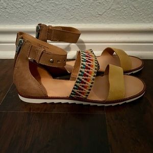 Frye & co port 2 sandals